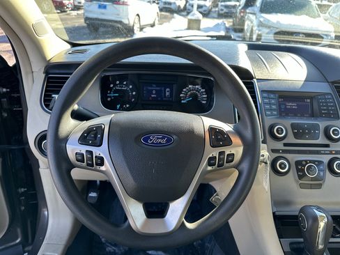 Used 2016 Ford Taurus SE image 20