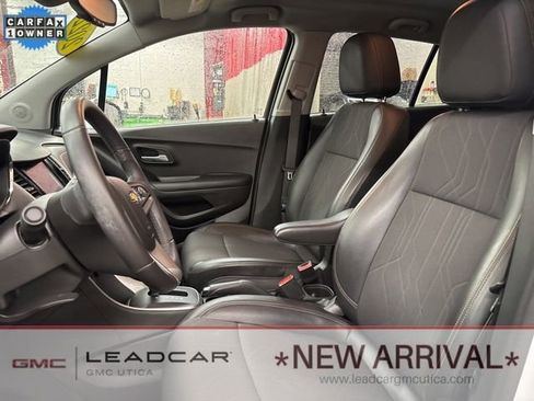 Used 2022 Chevrolet Trax LT w/ Sport Edition image 18