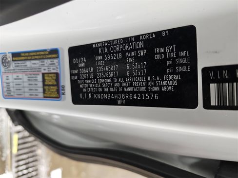 Used 2024 Kia Carnival LX image 34