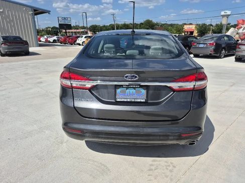 Used 2018 Ford Fusion S FWD image 7