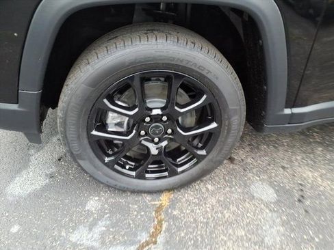 New 2026 Jeep Compass Latitude image 6