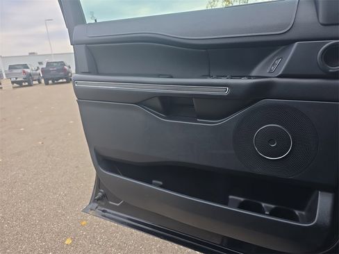 Used 2019 Ford Expedition XLT w/ Equipment Group 201A image 25