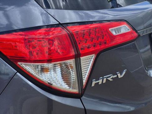 Used 2019 Honda HR-V Touring image 15