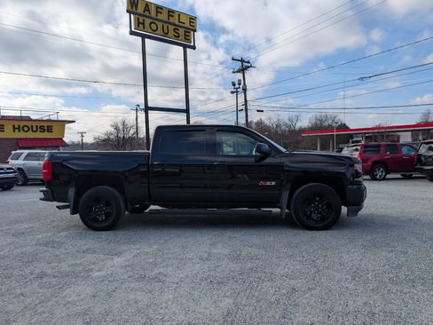 Used 2017 Chevrolet Silverado 1500 LTZ Z71 w/ Midnight Edition image 5