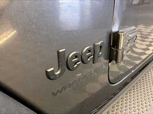 Used 2021 Jeep Wrangler Unlimited Sport AWD/4WD image 7