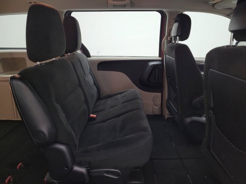 Used 2015 Dodge Grand Caravan American Value Package FWD image 19