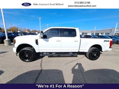 Used 2022 Ford F250 Lariat w/ Black Appearance Package image 2