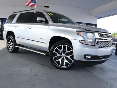 Used 2016 Chevrolet Tahoe LT w/ LT Signature Package RWD image 3