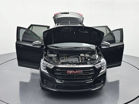Used 2023 GMC Terrain SLT w/ Tech Package FWD image 45