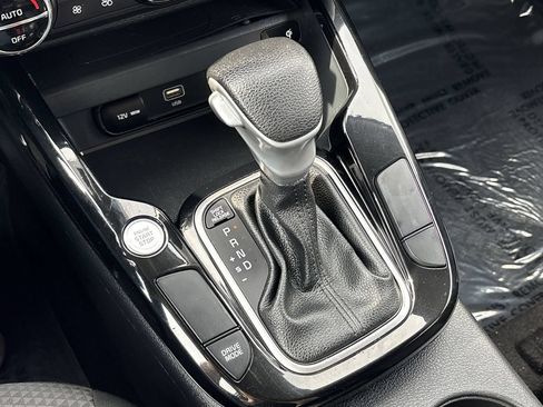 Used 2024 Kia Soul S FWD image 22