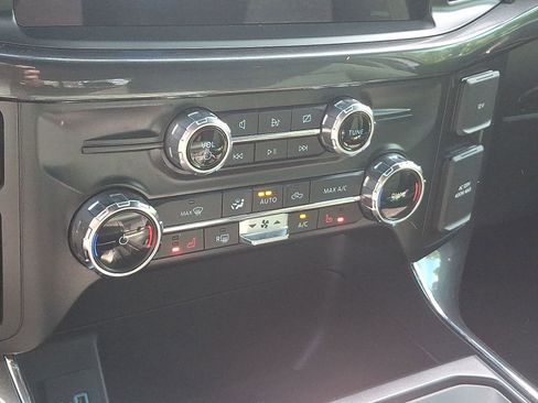 Used 2022 Ford F150 XLT w/ Equipment Group 302A High image 16