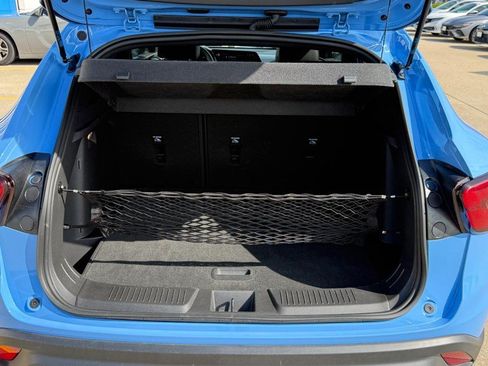 Used 2024 Chevrolet Trax RS w/ Sunroof Package FWD image 4