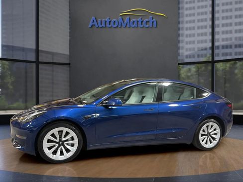 Used 2023 Tesla Model 3 Standard Range RWD image 5