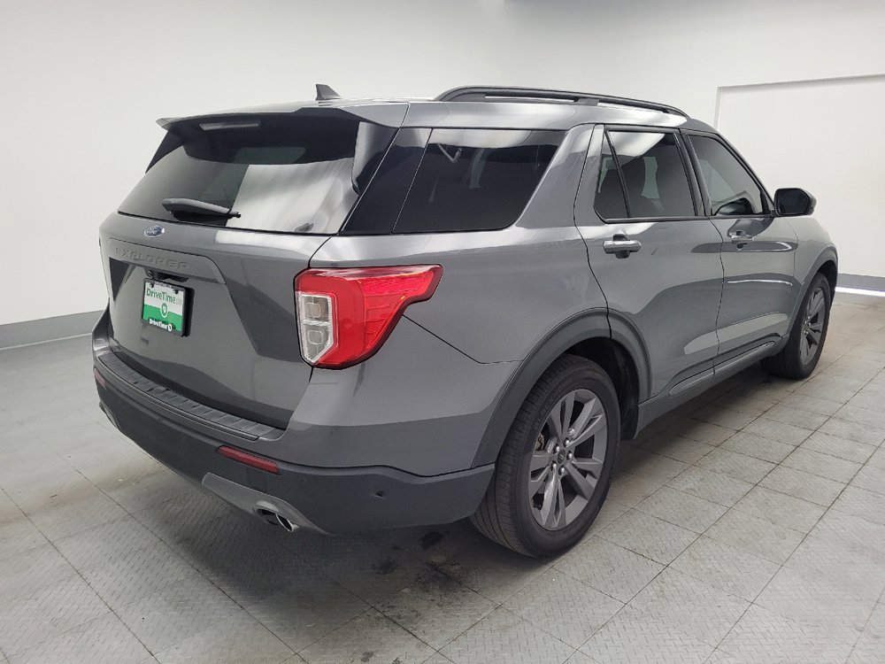 Used 2022 Ford Explorer XLT w/ Equipment Group 202A RWD image 9