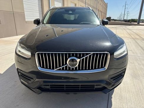 Used 2020 Volvo XC90 T6 Momentum AWD/4WD image 2
