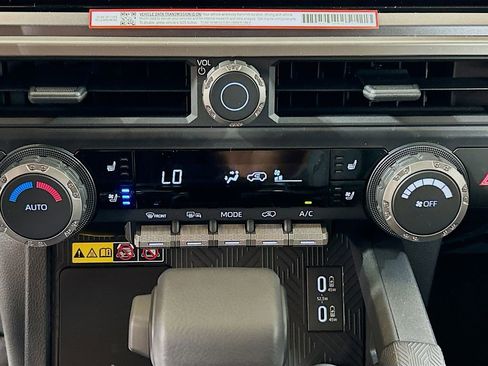 New 2026 Toyota 4Runner TRD Off-Road Premium AWD/4WD image 15