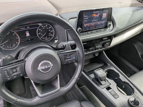 Used 2023 Nissan Rogue SV w/ SV Premium Package image 15