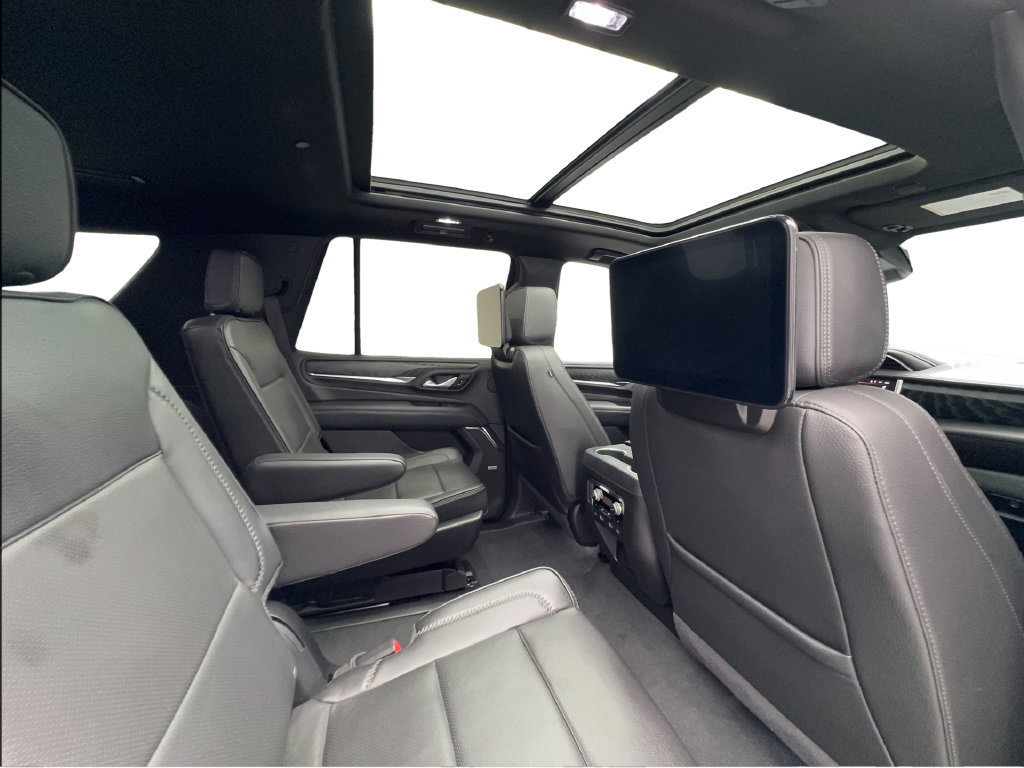 Used 2024 GMC Yukon Denali w/ Advanced Technology Package AWD/4WD image 31
