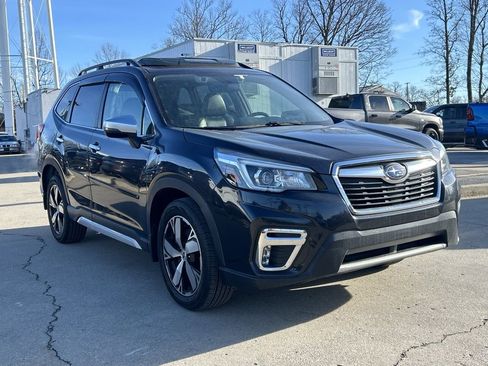 Used 2019 Subaru Forester Touring image 4