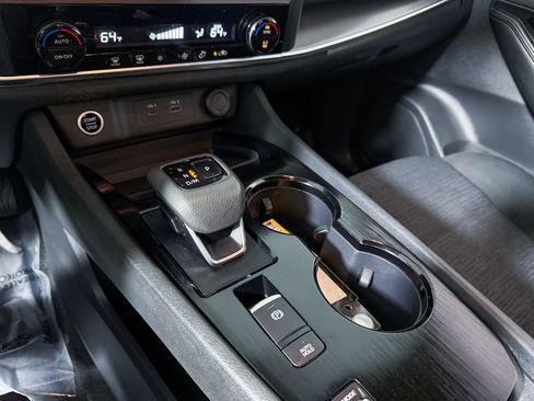 Certified 2023 Nissan Rogue SV FWD image 21