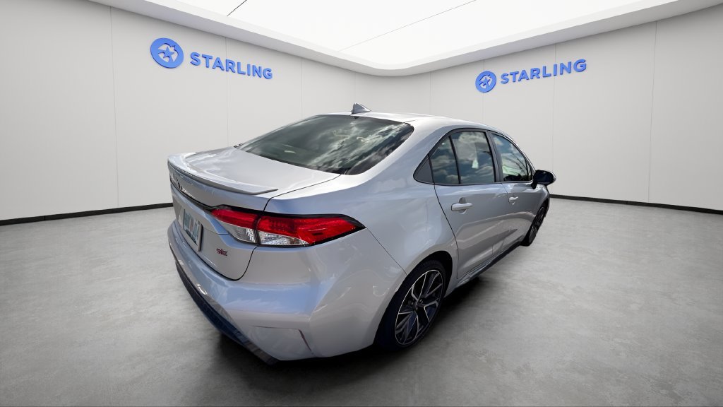 Used 2022 Toyota Corolla SE FWD image 3
