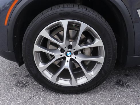 Used 2019 BMW X5 xDrive40i w/ Convenience Package image 42