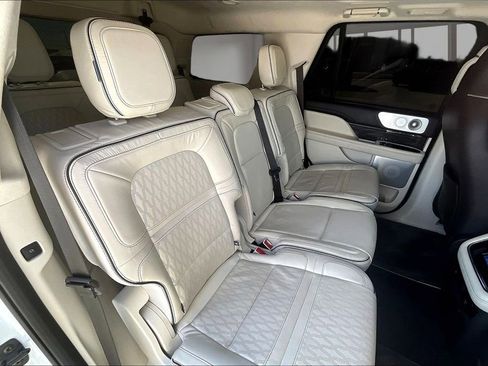 Used 2022 Lincoln Navigator Black Label image 28