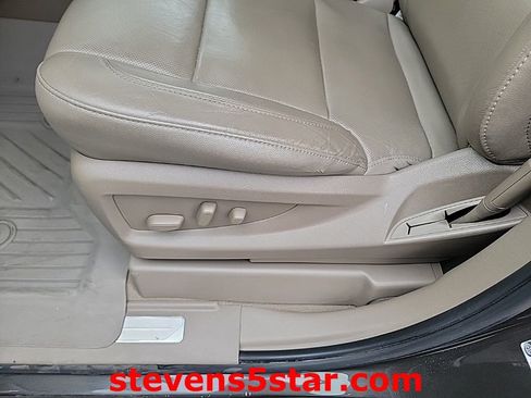 Used 2020 GMC Yukon XL SLT w/ Premium Edition image 13