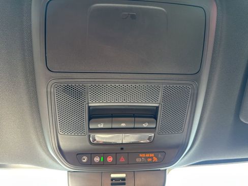 Used 2025 Chevrolet Traverse Z71 w/ Enhanced Driving Package image 25