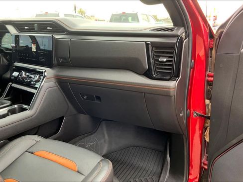 Used 2024 GMC Sierra 1500 AT4 w/ Technology Package image 18