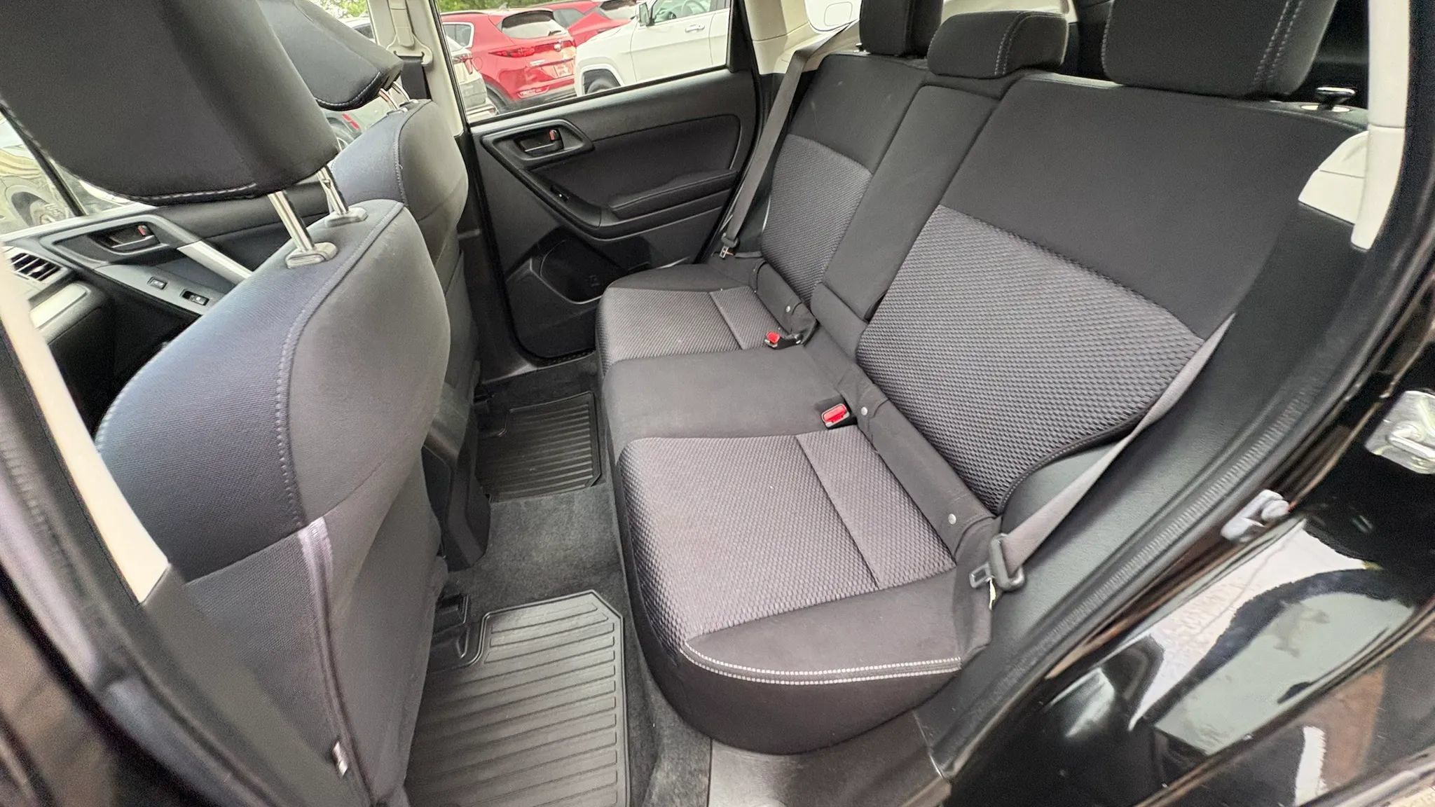 Used 2015 Subaru Forester 2.5i Premium w/ All-Weather Package AWD/4WD image 27