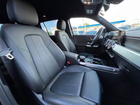 Used 2023 Mercedes-Benz EQB 300 4MATIC w/ Exclusive Package image 10