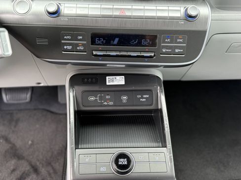 New 2025 Hyundai Kona SEL image 14