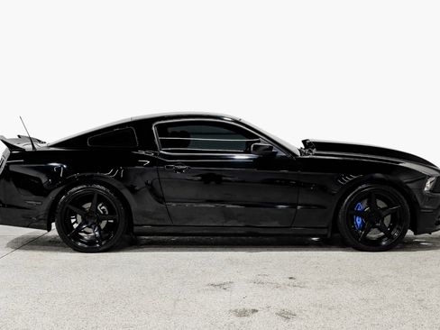 Used 2013 Ford Mustang GT Premium w/ Security Pkg image 5