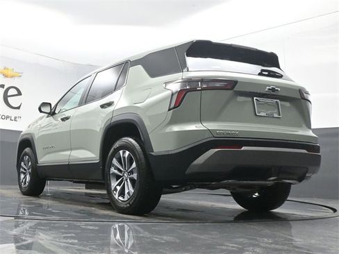 New 2026 Chevrolet Equinox LT w/ Convenience Package II image 5