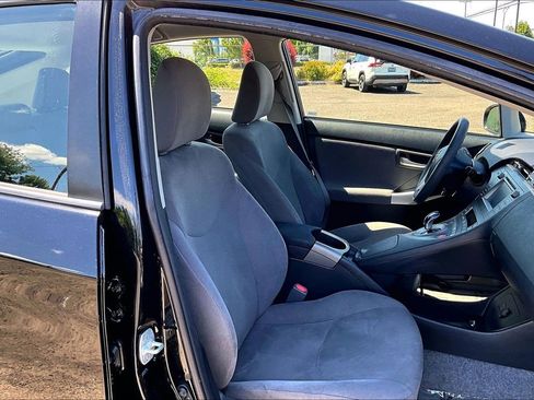 Used 2015 Toyota Prius Two FWD image 10