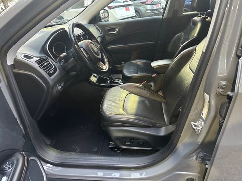 Used 2021 Jeep Compass Limited image 9