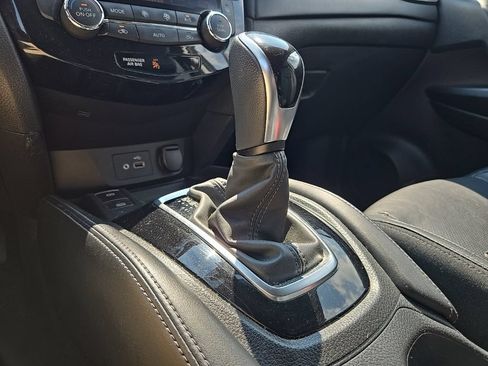 Used 2020 Nissan Rogue SL AWD/4WD image 27