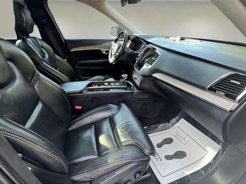 Used 2021 Volvo XC90 T6 Inscription w/ Lounge Package image 13