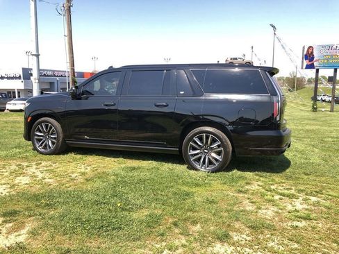 Used 2023 Cadillac Escalade ESV Sport Platinum AWD/4WD image 11