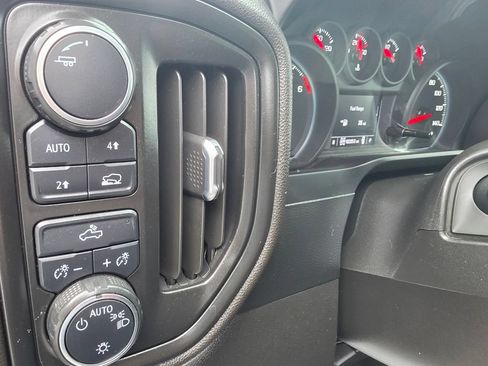 Used 2022 Chevrolet Silverado 1500 Custom AWD/4WD image 12