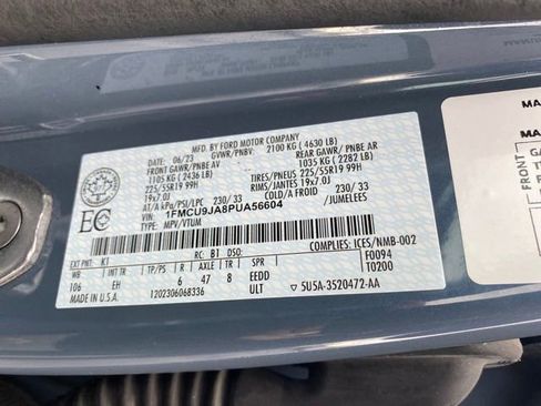 Used 2023 Ford Escape Platinum image 25