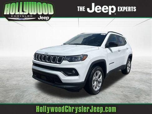 New 2025 Jeep Compass Latitude w/ Sun & Sound Group image 1