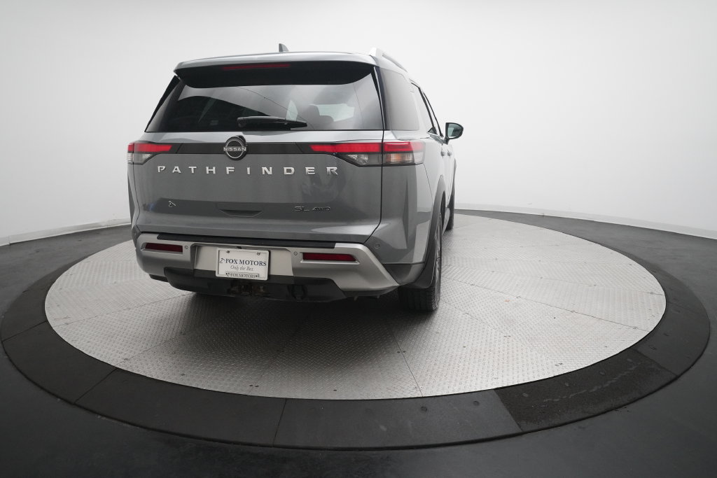 Used 2022 Nissan Pathfinder SL AWD/4WD image 13