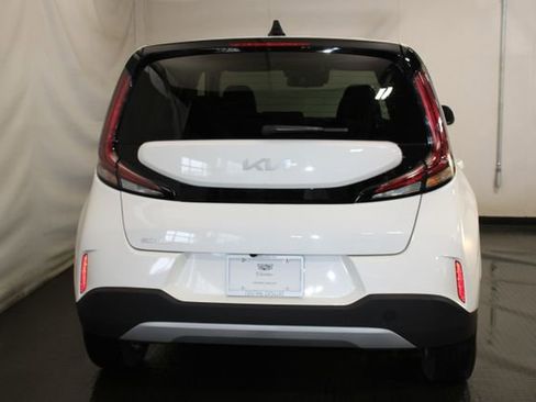 Used 2025 Kia Soul LX FWD image 6
