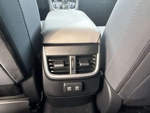 Used 2022 Subaru Outback Premium image 20