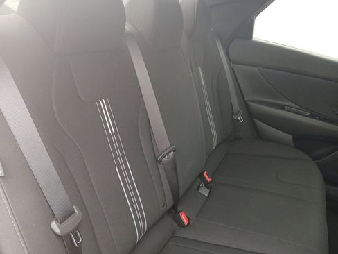 Used 2025 Hyundai Elantra Sport image 17