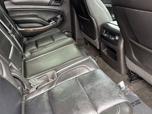 Used 2015 Chevrolet Suburban LT w/ Luxury Package RWD image 19