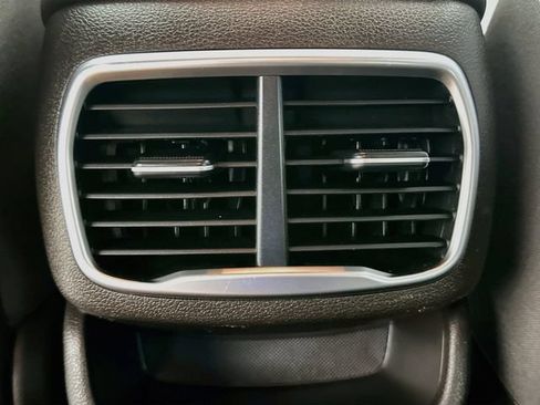 Used 2019 Hyundai Santa Fe SEL AWD/4WD image 30