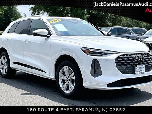Used 2025 Audi Q5 Premium w/ Convenience Package AWD/4WD image 9